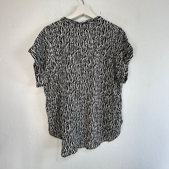Alexander Jordan Womens Zebra Print Button-Up Shirt Large Rayon Black/White New - Picture 2 of 7